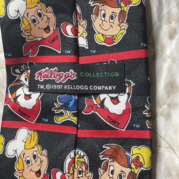 Vintage Kellogs Cereal Heros Neck Tie circa 1997. Rare find excellent condition - Picture 2 of 5